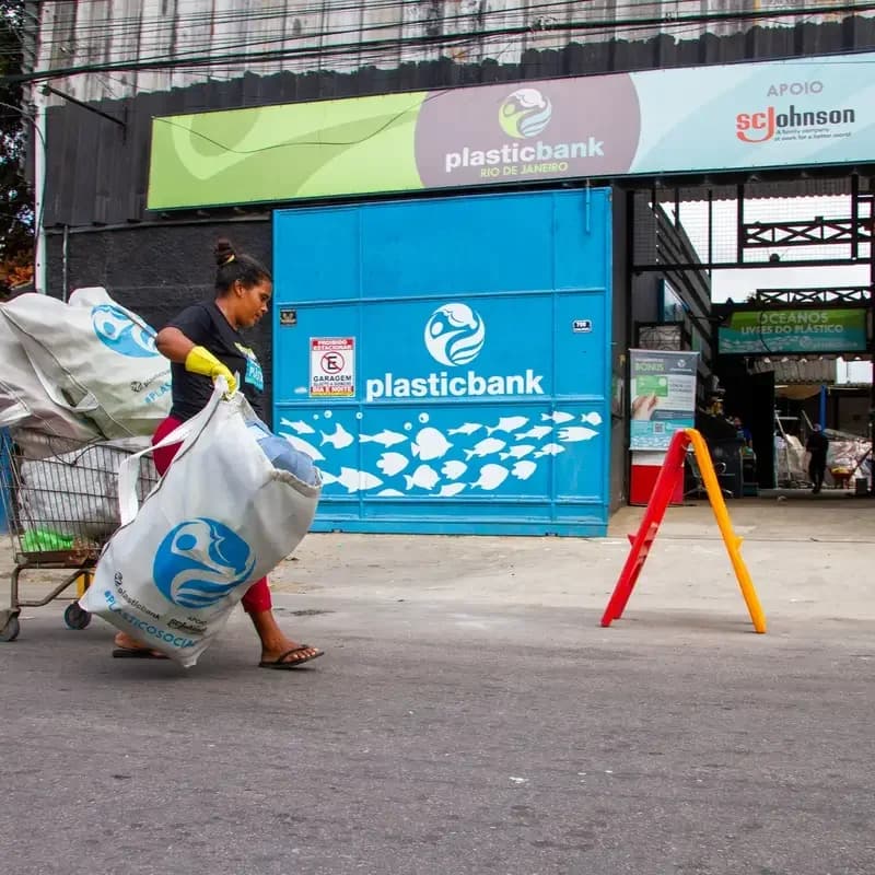 Carla Maria at Boa Reciclagem collection branch, located in Duque de Caxias, Rio de Janeiro