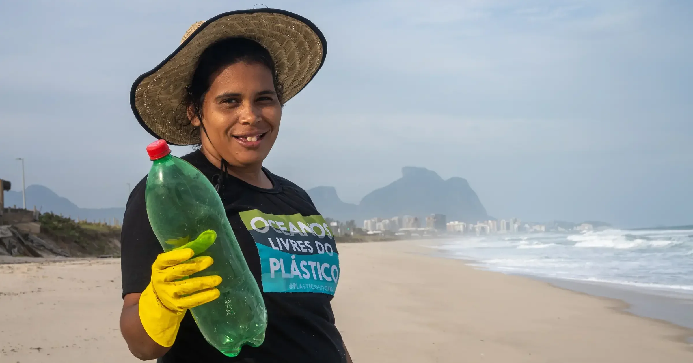 Carla Maria at Boa Reciclagem collection branch, located in Duque de Caxias, Rio de Janeiro