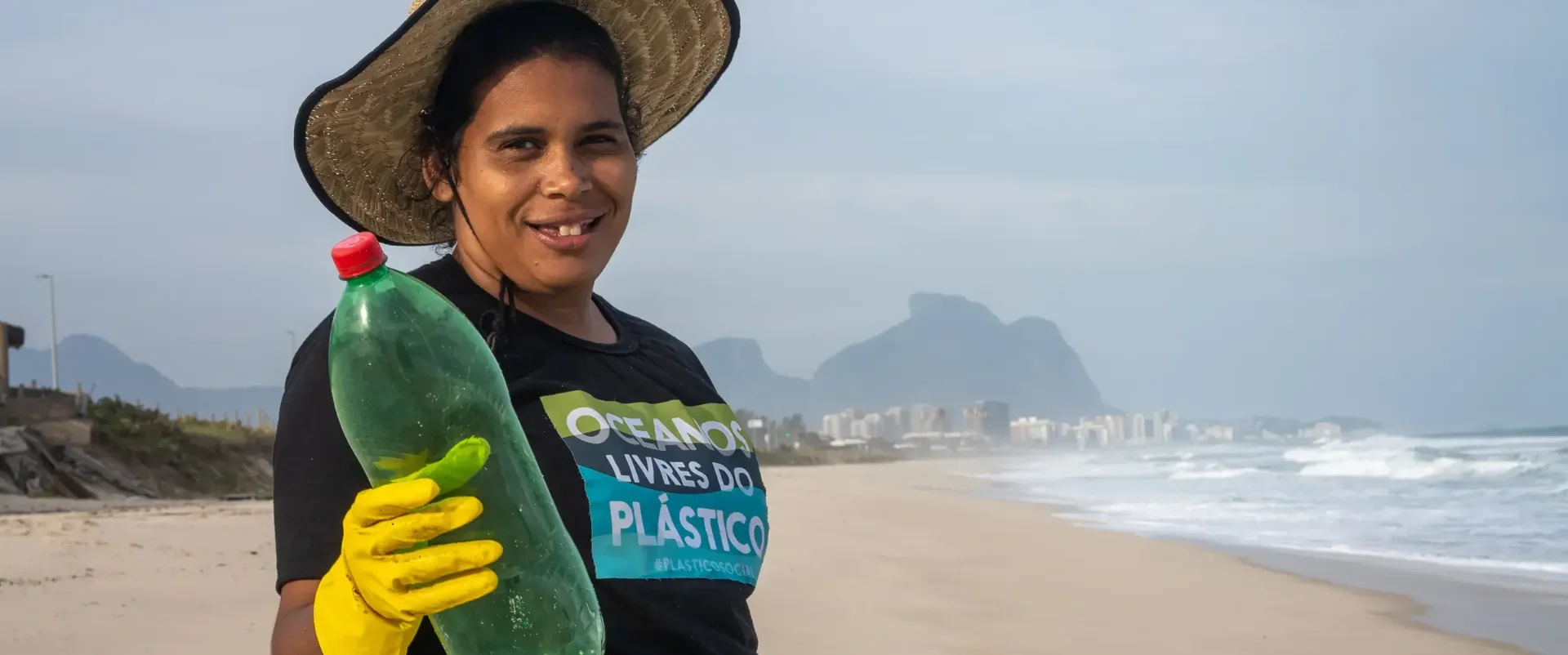 Carla Maria at Boa Reciclagem collection branch, located in Duque de Caxias, Rio de Janeiro