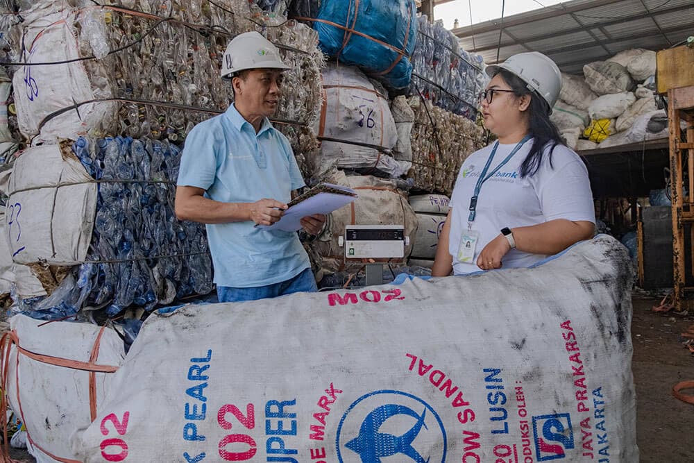 Managing plastic waste